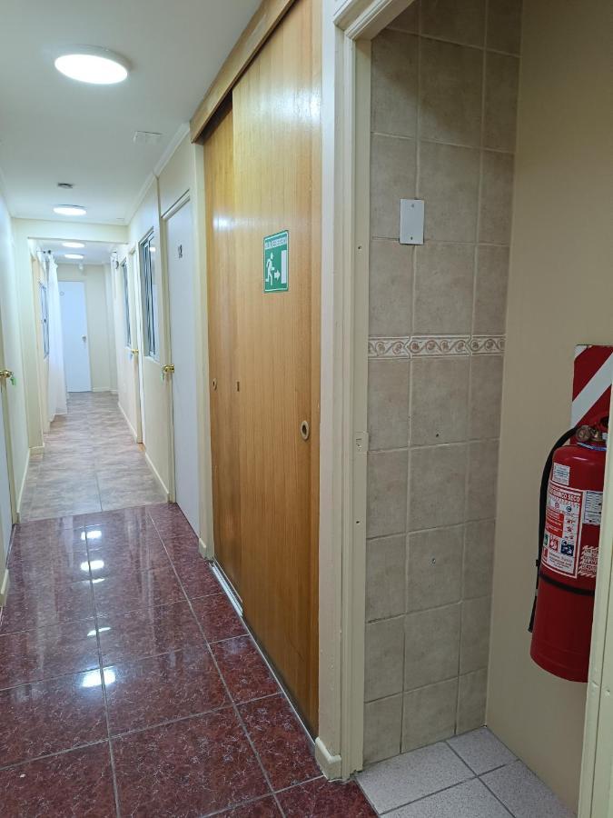 Hostal Ollague, Habitaciones Con Bano Privado Calama Exterior photo